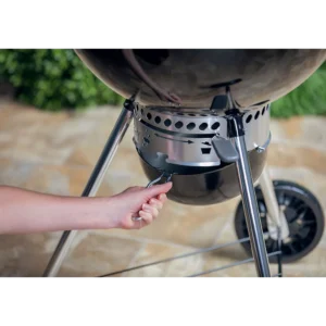 Barbecue charbon WEBER master-touch GBS premium E-5775 black sur pied 57 cm