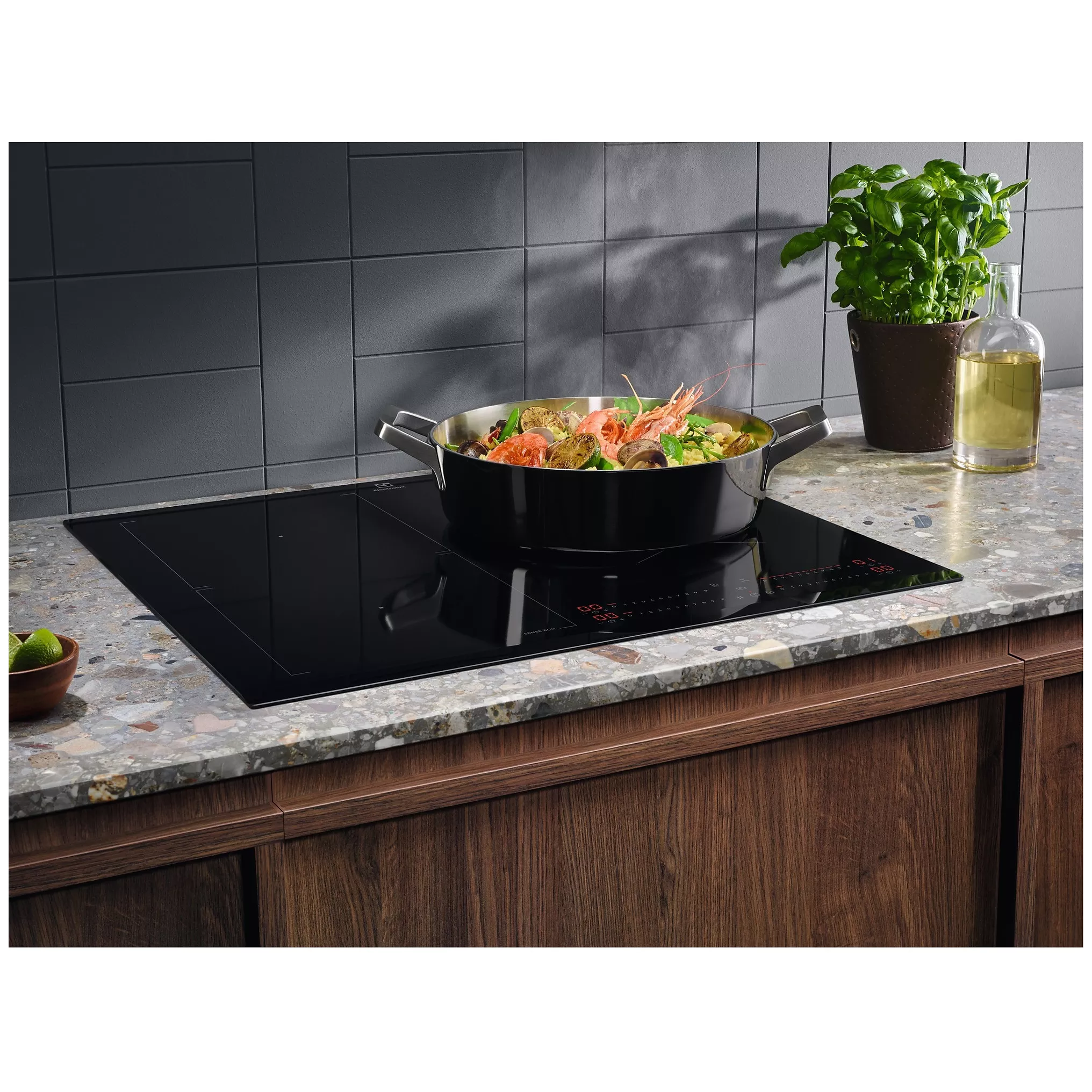 Plaque induction ELECTROLUX EIS62453 SenseBoil