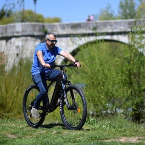 VTT Électrique UrbanBiker UB300 FE Equipement complet
